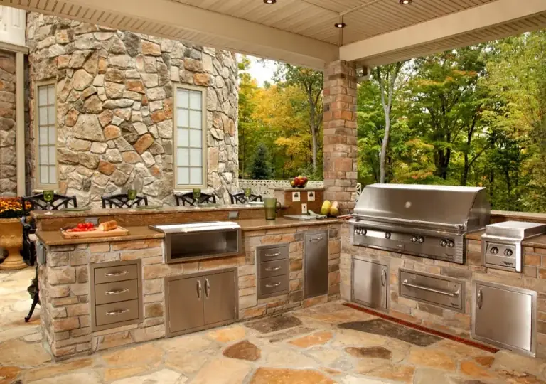 Common Outdoor Kitchen Design Mistakes: Definitive Guide